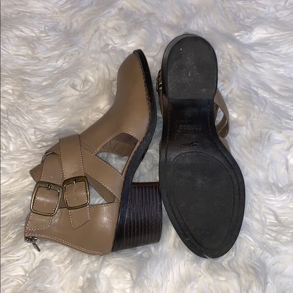 Tan Booties💋 - Picture 3 of 4